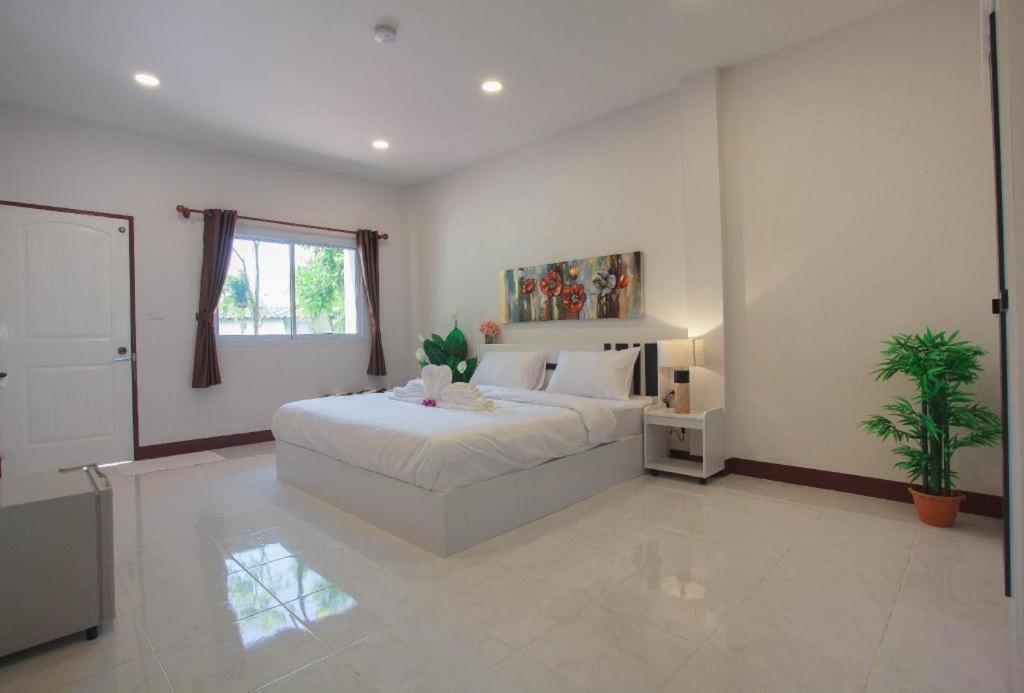 Pantip Boutique Hotel Lamphun Exteriör bild