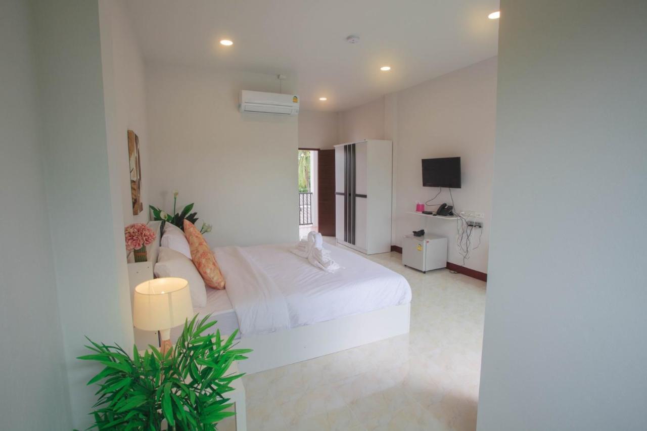 Pantip Boutique Hotel Lamphun Exteriör bild