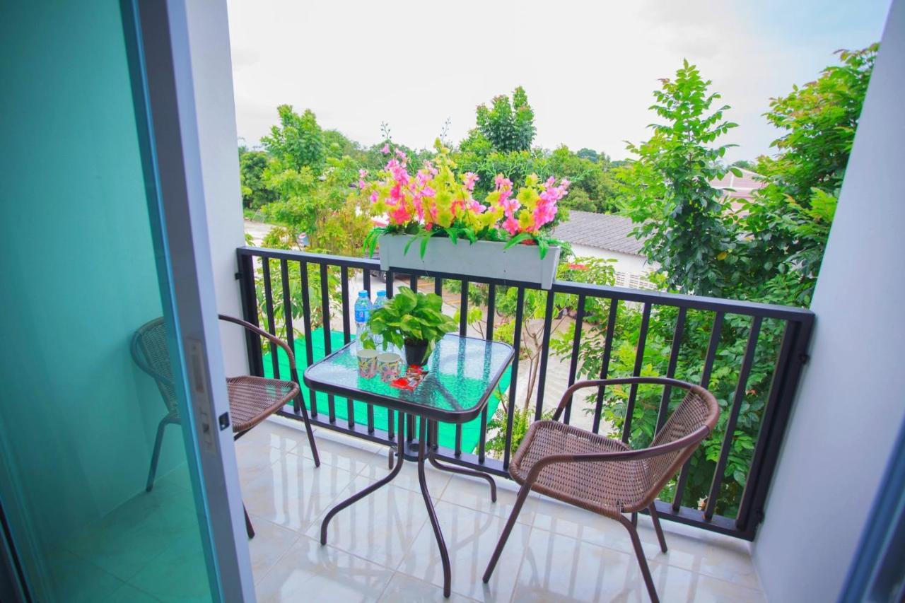 Pantip Boutique Hotel Lamphun Exteriör bild